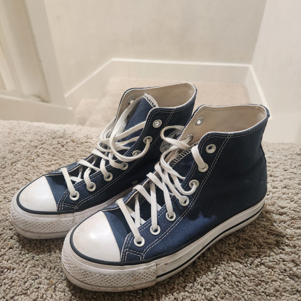 Platform Converse - image 1